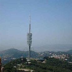 Неподалеку стоит телевизионная башня Кольсерола, проект которой был осуществлен известным английским архитектором Норманом Фостером