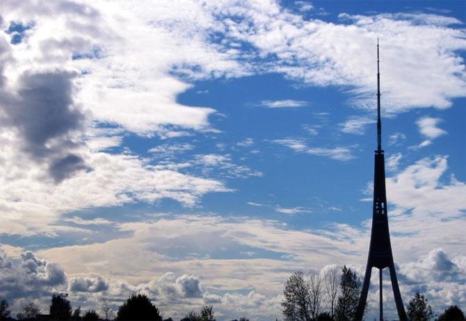 Рижская радиотелевизионная станция на Закюсале свои первые передачи стала передавать в 1986 году